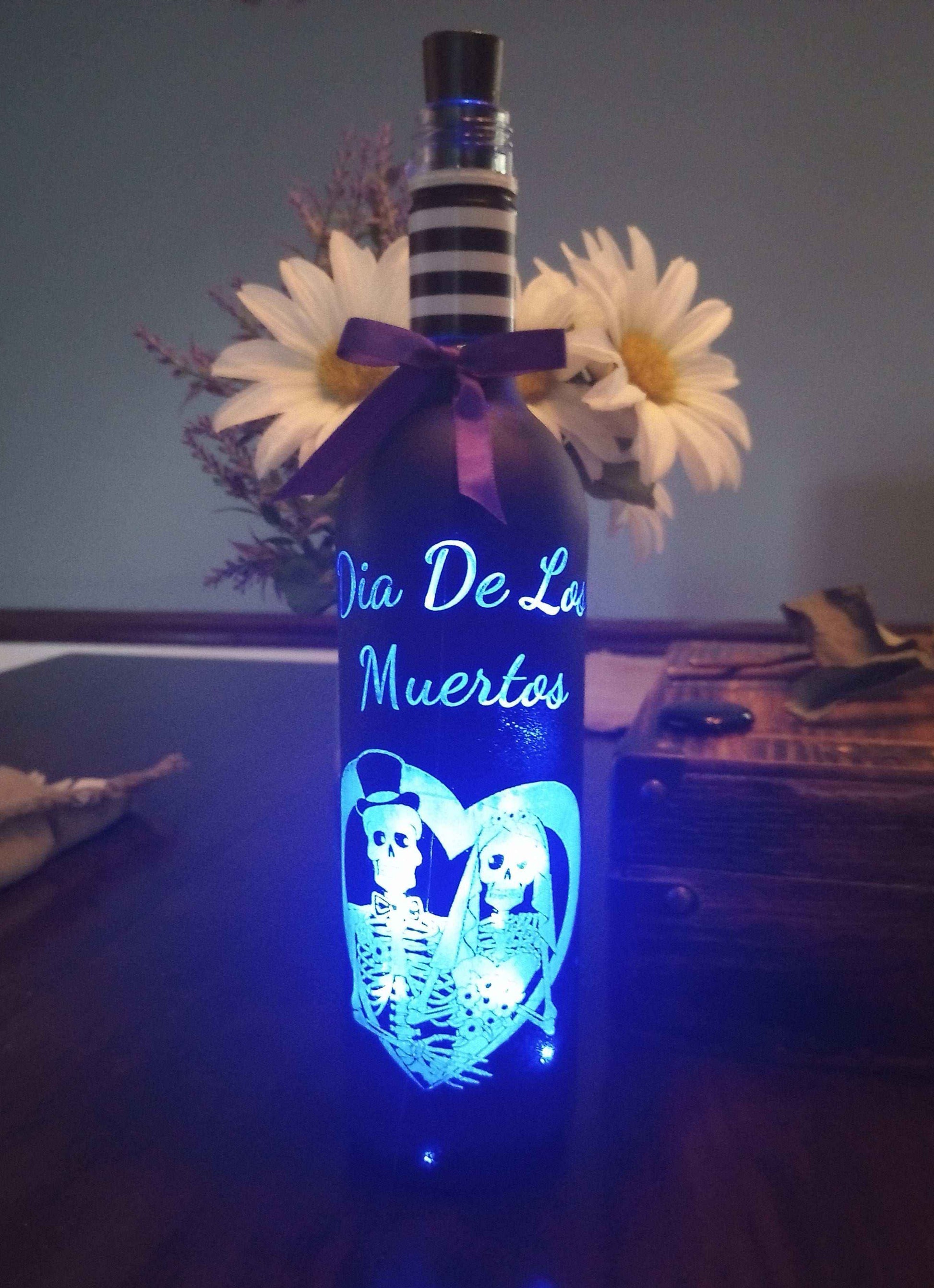 Customizable Cork Light Bottles - Decorative Laser Engraved Designs and Photos Decoration